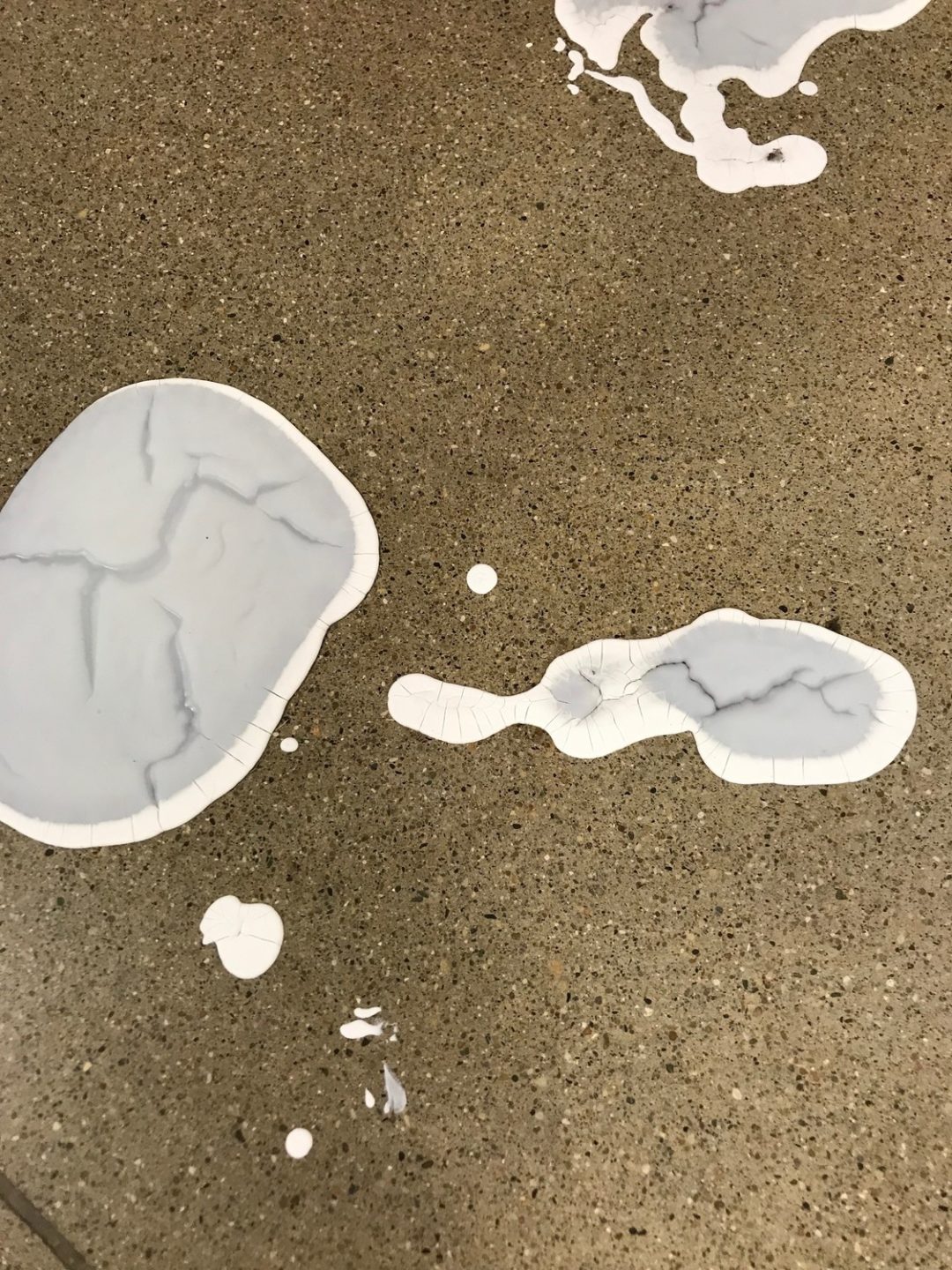 Guide to Cleaning Up Oil Spills on Concrete